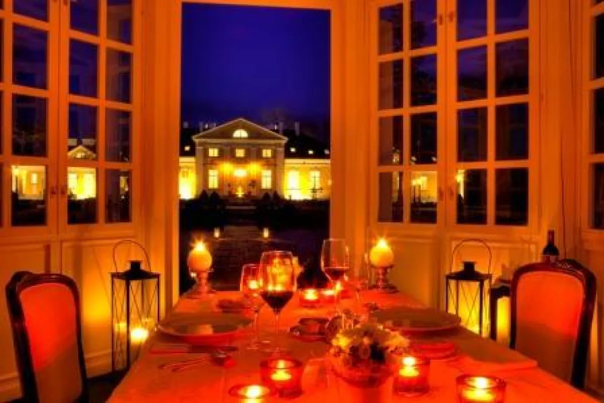 Schloss Hertelendy, romantisches Candlelight Dinner im Pavillon