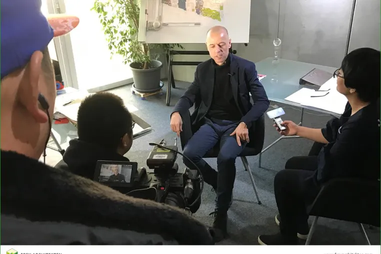 Chinesisches Fernsehteam bei Frey Architekten in Freiburg Bild: Chinesisches Fernsehteam bei Frey Architekten in Freiburg