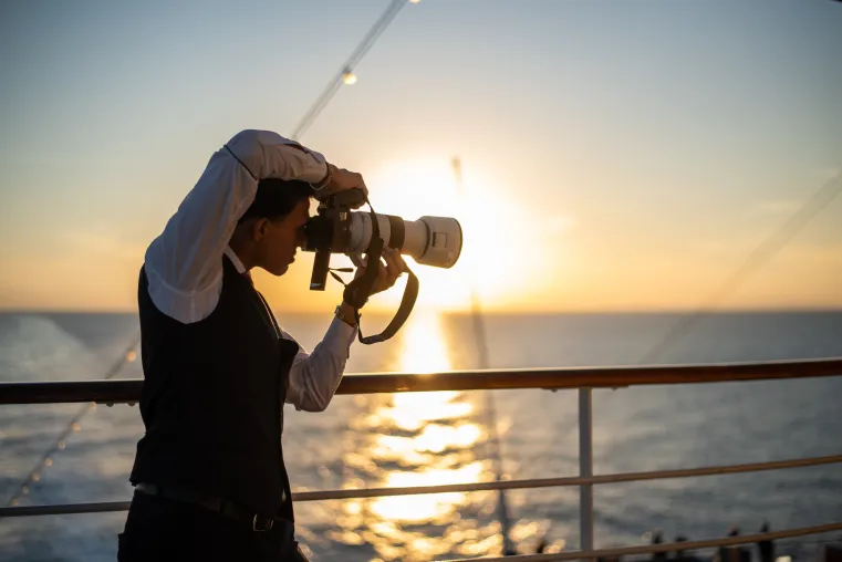 Winterblues 2026? Kreuzfahrt-Jobs mit Sonne – Deutschsprachige Talente für Costa, TUI & Hapag-Lloyd Bild: Winterblues 2026? Kreuzfahrt-Jobs mit Sonne – Deutschsprachige Talente für Costa, TUI & Hapag-Lloyd