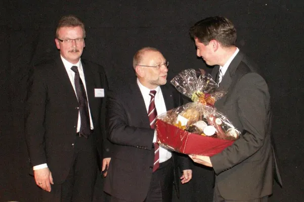 Bild: Emsland ist Vorzeigeregion in Niedersachsen - McAllister auf Mitgliederversammlung des Wirtschaftsverbandes