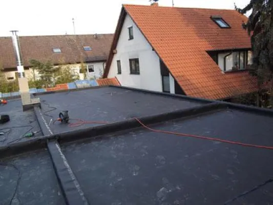 Bild: Freier Blick zur ISS. Dichte Dachterrasse dank ABG-Deckendicht-System