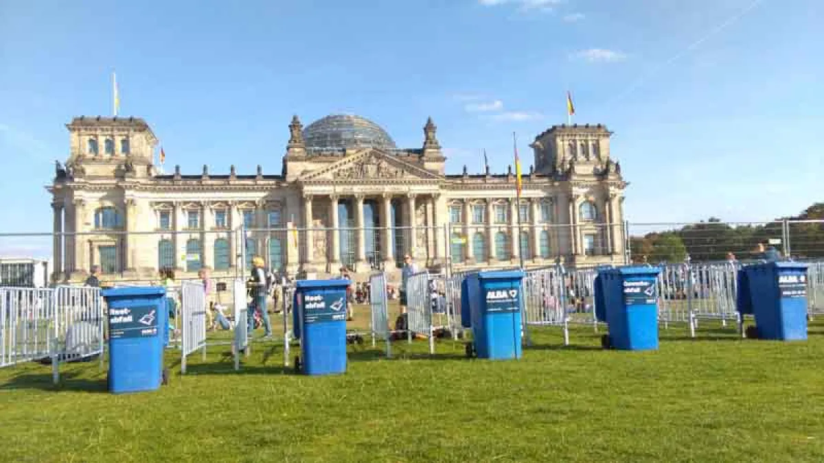 Material von NIEMEIER vor dem Reichstag (Foto: NIEMEIER)