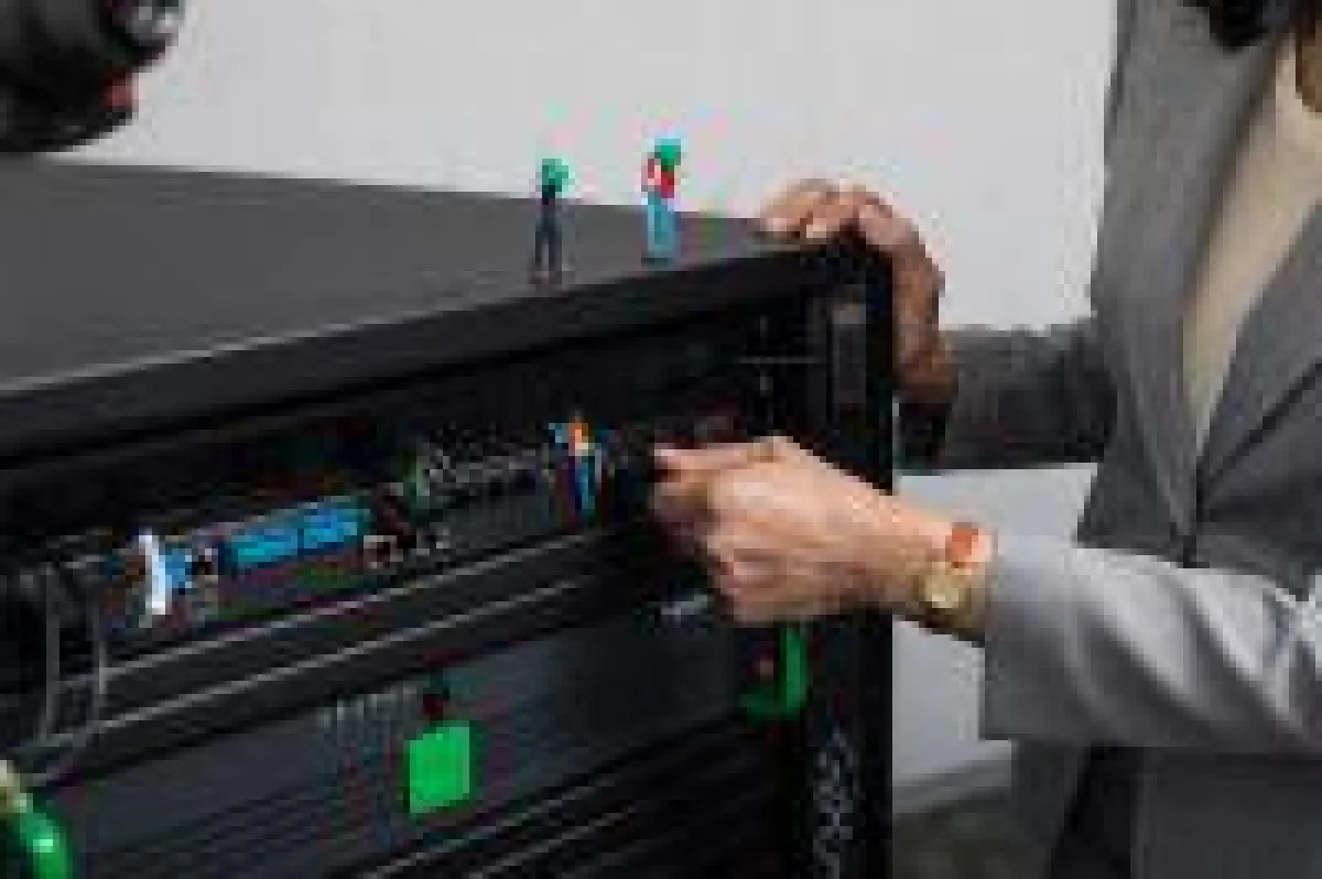 Mit der neuen Initiative erweitert APC sein bestehendes Edge-Angebot um UTM-Firewalls, Disaster-Recovery-Appliances und LTE-Router