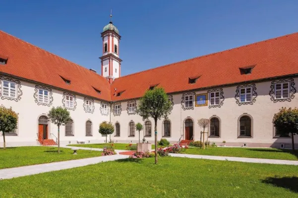 Kolping feiert: 10 Jahre Kneipp-Hotel KurOase im Kloster Bild: Kolping feiert: 10 Jahre Kneipp-Hotel KurOase im Kloster