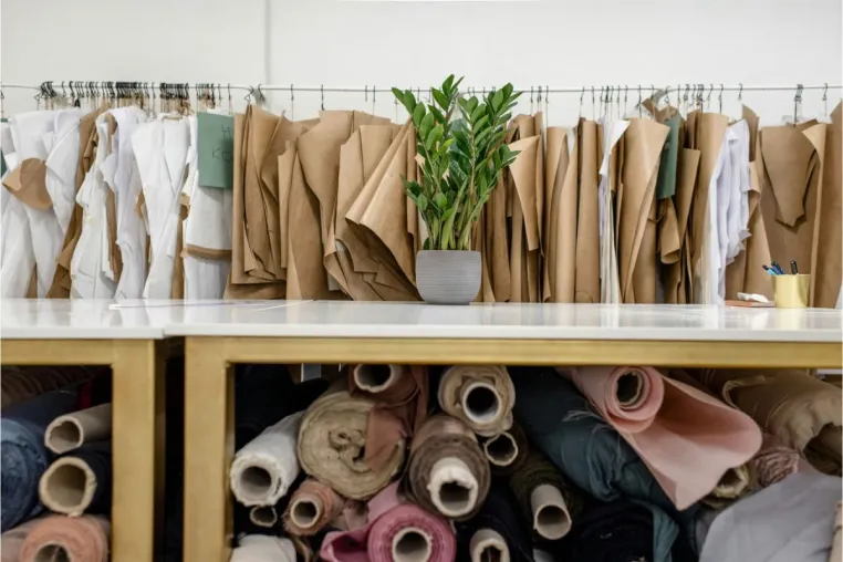 Bild: Internationaler Fashion Designer werden am Fashion Design Institut