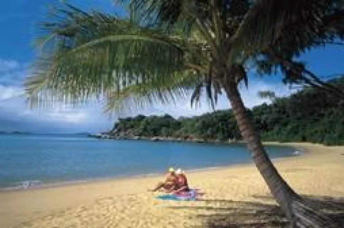 Hitchinbrook Island (c) Tourism Queensland