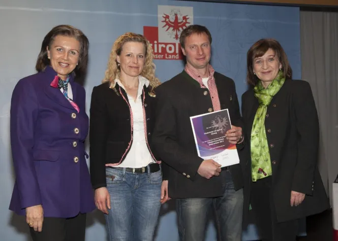 Familienfreundliche Personalpolitik bei Familotel Bild: Familienfreundliche Personalpolitik bei Familotel