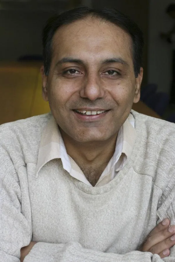 Dr. Devendra Kodwandi Open University Business School