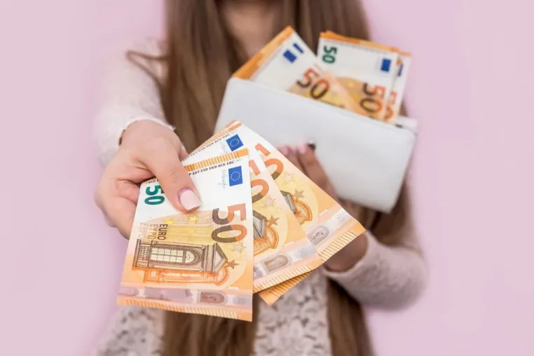 Bild: Bavaria Finanz: Kredit ohne Schufa ist möglich