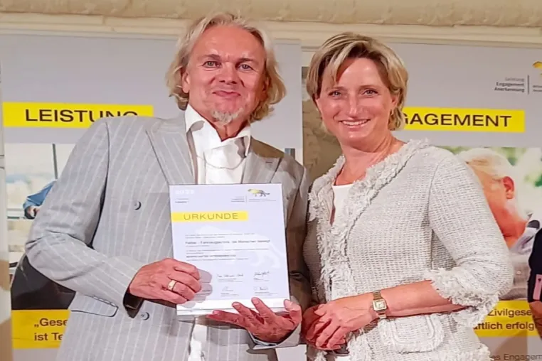 Bild: Oliver Raach und Felitec zu Social Heroes im Ländle gekürt