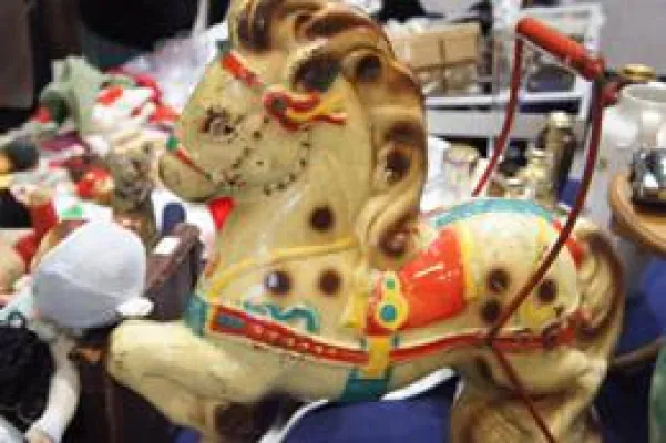 Weihnachten für Sammler und Nostalgiker: oldthing Sammlerbörse erstmals im Kaufhaus am Berliner Ostbahnhof Bild: Weihnachten für Sammler und Nostalgiker: oldthing Sammlerbörse erstmals im Kaufhaus am Berliner Ostbahnhof