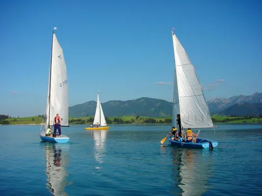 Bild: Berufsausbildung mit Seltenheitswert an der Forggensee-Yachtschule - Bootsbauer und Sport-/Fitnesskaufmann/frau