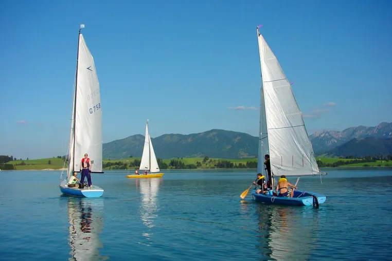 Bild: Berufsausbildung mit Seltenheitswert an der Forggensee-Yachtschule - Bootsbauer und Sport-/Fitnesskaufmann/frau