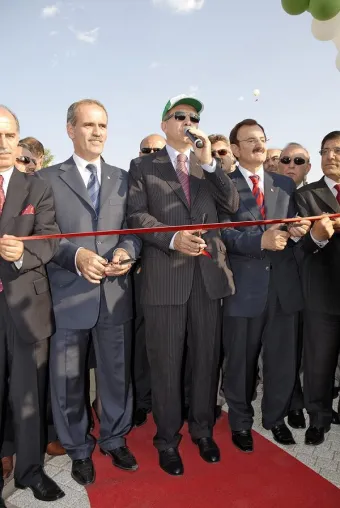 Ministerpräsident Erdogan eröffnet ersten Wakeboard-Park in der Türkei Bild: Ministerpräsident Erdogan eröffnet ersten Wakeboard-Park in der Türkei