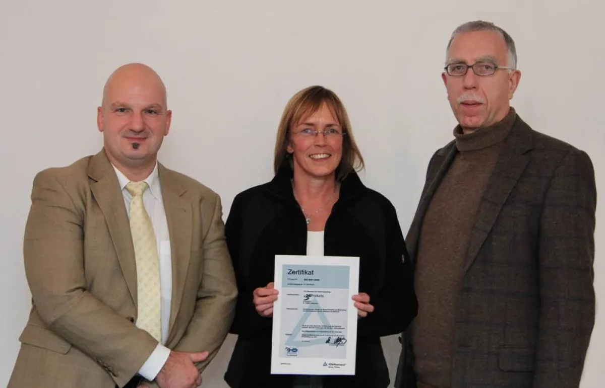 v.l. Auditor U. Geffers, QM-Beauftragte M. Redwanz, Dr. J. Bigalke