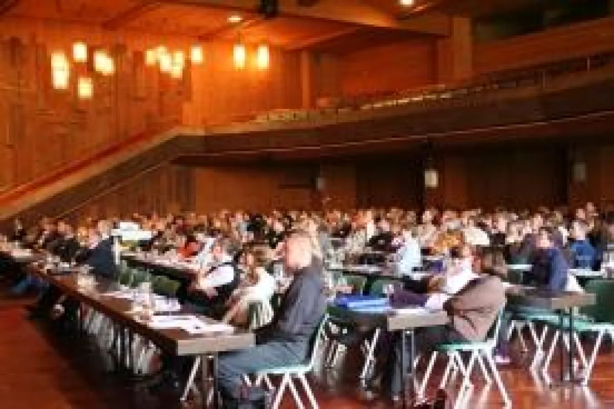 Gäste verfolgten einen Vortrag zur Hüftendoprothetik