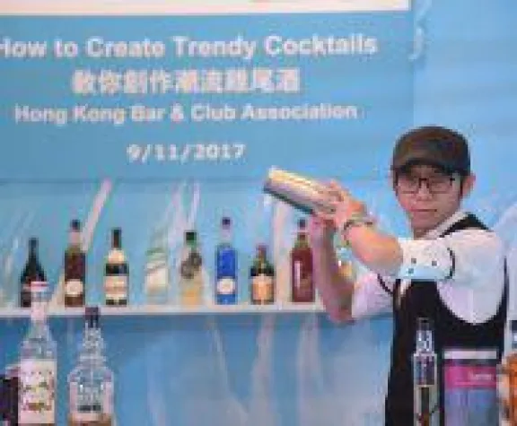 Bild: Von der Champagner Avenue bis zum Barroboter - die HKTDC Hong Kong Wine & Spirits Fair