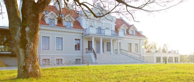 Bild: Wellnessurlaub im Frühling: Idyllisches 4-Sterne-Wellnesshotel HERBARIUM am Chomiaskie-See in Polen