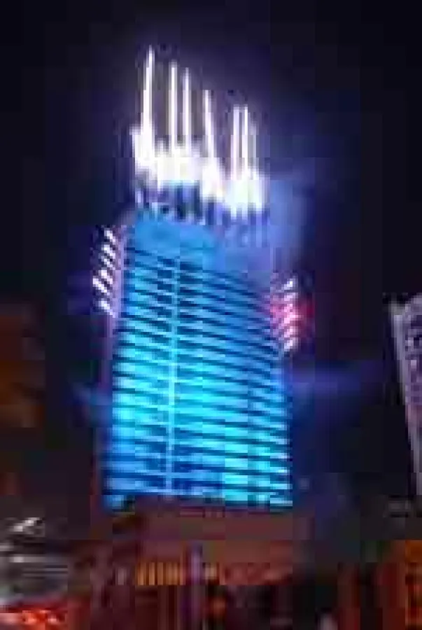 Residence Tower Eröffnung Venti Quattro managed by Radisson SAS; Show- und Kreativ-Konzept by mamemo productions (Foto: A&O Lighting Technology, frei zur Veröffentlichung bei Namensnennung)