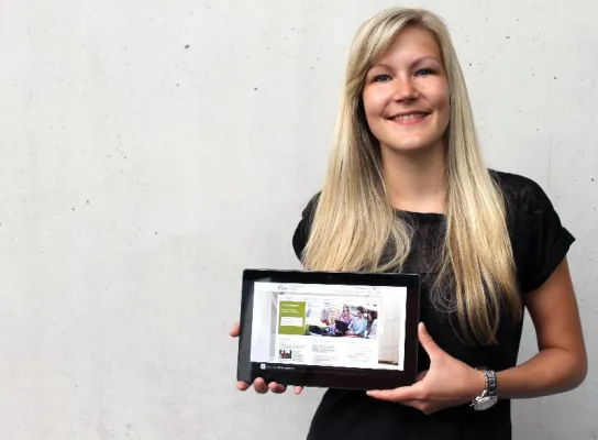 Bild: Mobiles lernen an der SRH Hochschule Hamm- Erstis erhalten Tablet PC