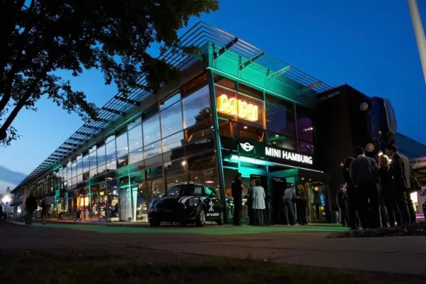 Bild: BRANDS ALIVE gewinnt mit MINI einen weiteren Neukunden und eröffnet Deutschlands größten Showroom