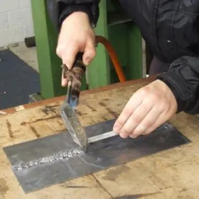 Bild: Bleilöten - Traditionelle Technik bleibt hochmodern