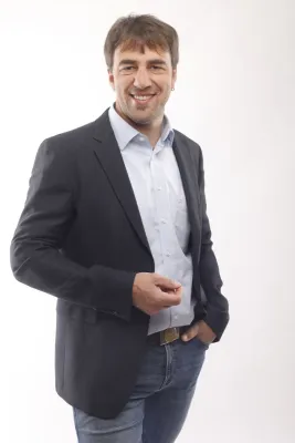 Bild: Bauherren wünschen ein Haus aus Massivholz. Gute Planung entscheidet über Gelingen und Kostensicherheit