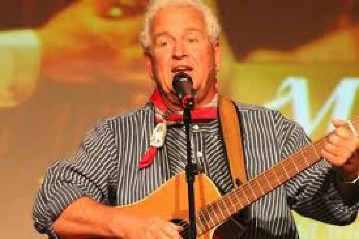 Klaus-Jürgen Schlettwein auf der Bühne / Foto: privat