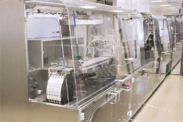 Bild: Kundenwünsche noch schneller realisiert - neue Linie für pharmazeutische Verpackungam Standort Marburg