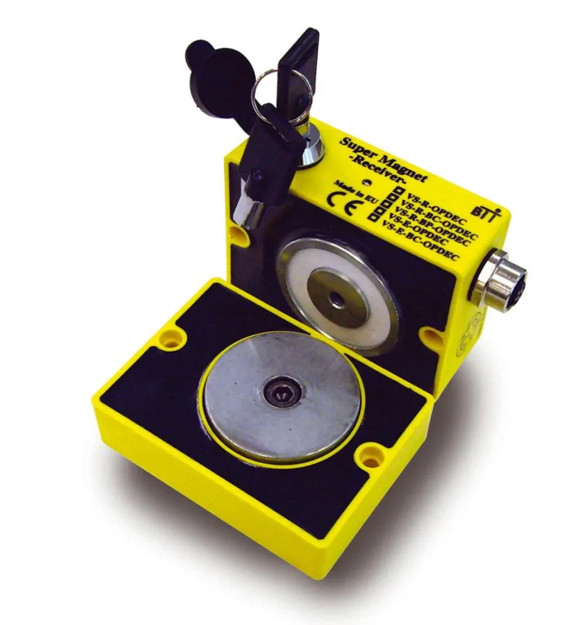 Für eine höhere Maschinensicherheit: die berührungslos arbeitende Sicherheitsverriegelung der Comitronic-Marke BTI.