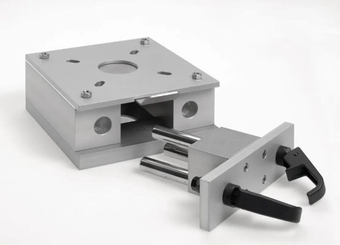 Da der Rohrmagnet SAFEMAG eine Einbauhöhe von nur 60 mm hat, kann er auch bei sehr beengten Platzverhältnissen installiert werden. (Foto: S+S)