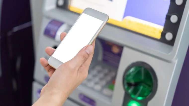 Bild: Bavaria Finanz Kredit ohne Schufa - Voraussetzungen und Kreditauszahlung