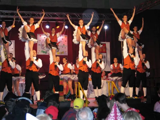 Bild: Superstimmung auf der Karnevalssitzung im CJD Berufsbildungswerk Frechen