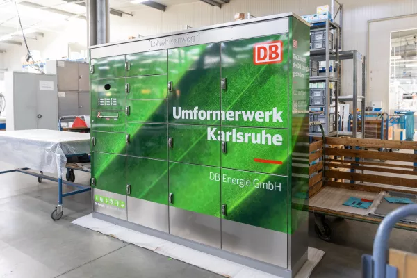 Bild: Briefkastenanlagen, Paketanlagen und Abholstationen im Corporate Design