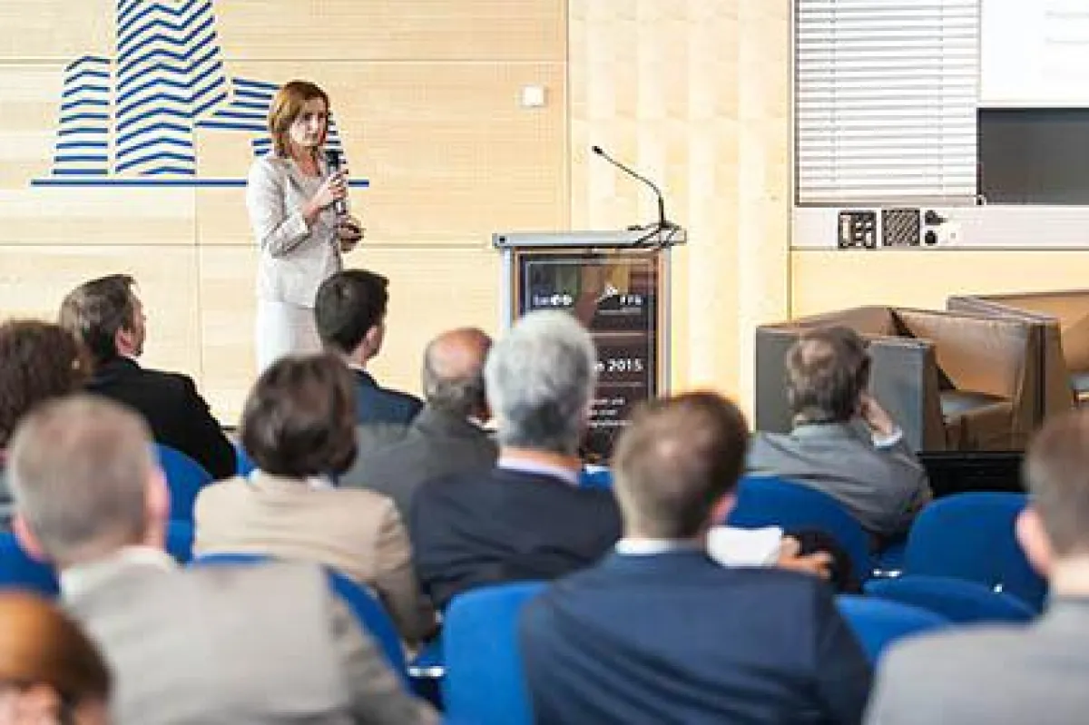 Frau Mag. Michaela Langthaler stellt das Qualifizierungsnetzwerk SmaPro vor. © V.Ederer/Photosandmor