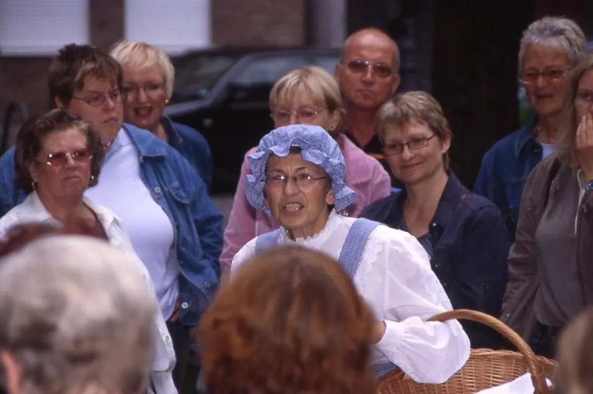 Kostümführung zum Gästeführertag - die Dienstmagd erzählt