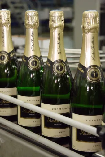 Bild: Die hohe Kunst der Champagnerherstellung