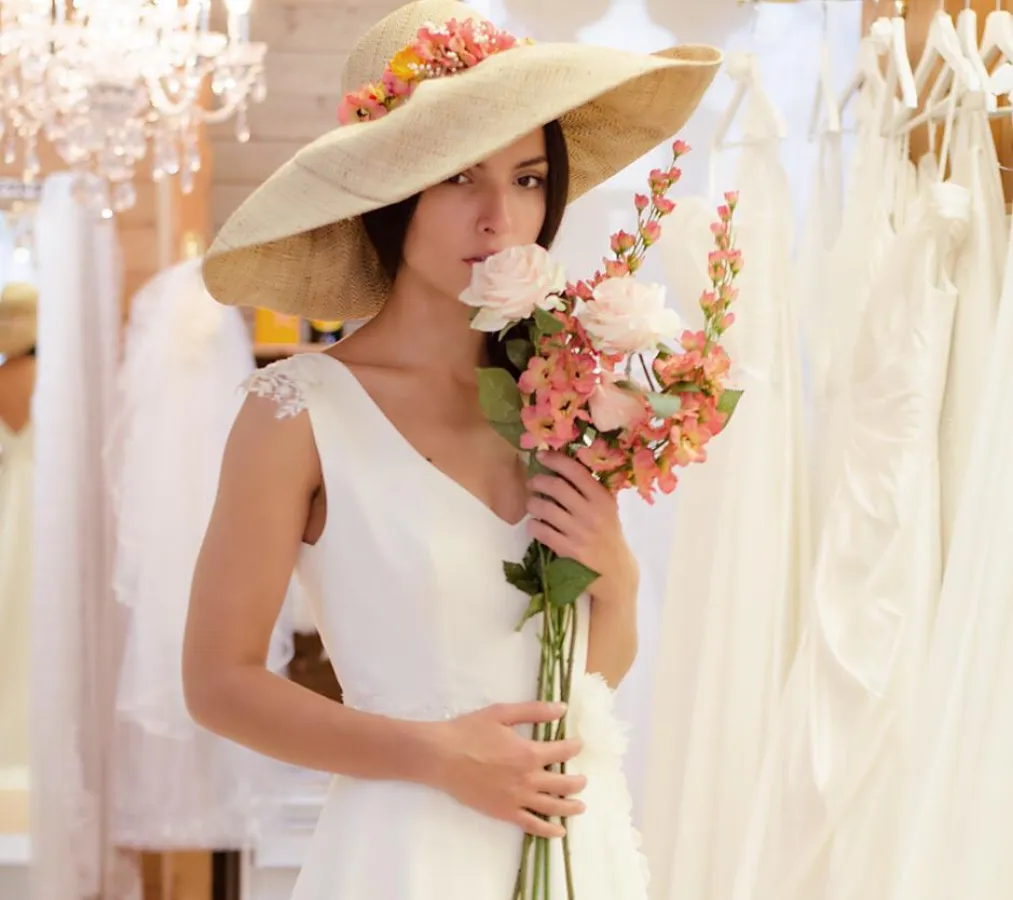 Brautkleider, Brautdirndl und Accessoires von Brautmoden Tegernsee