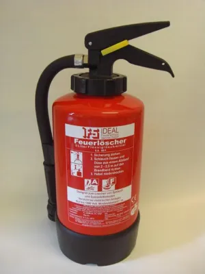 Bild: Privater Brandschutz - Rauchmelder und Haushaltsfeuerlöscher sind ein schlagkräftiges Team