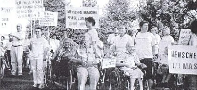Altenpflegeheim lädt Politiker zur Frühschicht ein - Bundesweiter Aktionstag der Altenhilfe am 13. Juli 2009 Bild: Altenpflegeheim lädt Politiker zur Frühschicht ein - Bundesweiter Aktionstag der Altenhilfe am 13. Juli 2009