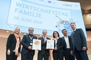 Bild: FingerHaus ist familienfreundlichstes Unternehmen in der Kategorie „Väterfreundliche Personalpolitik“