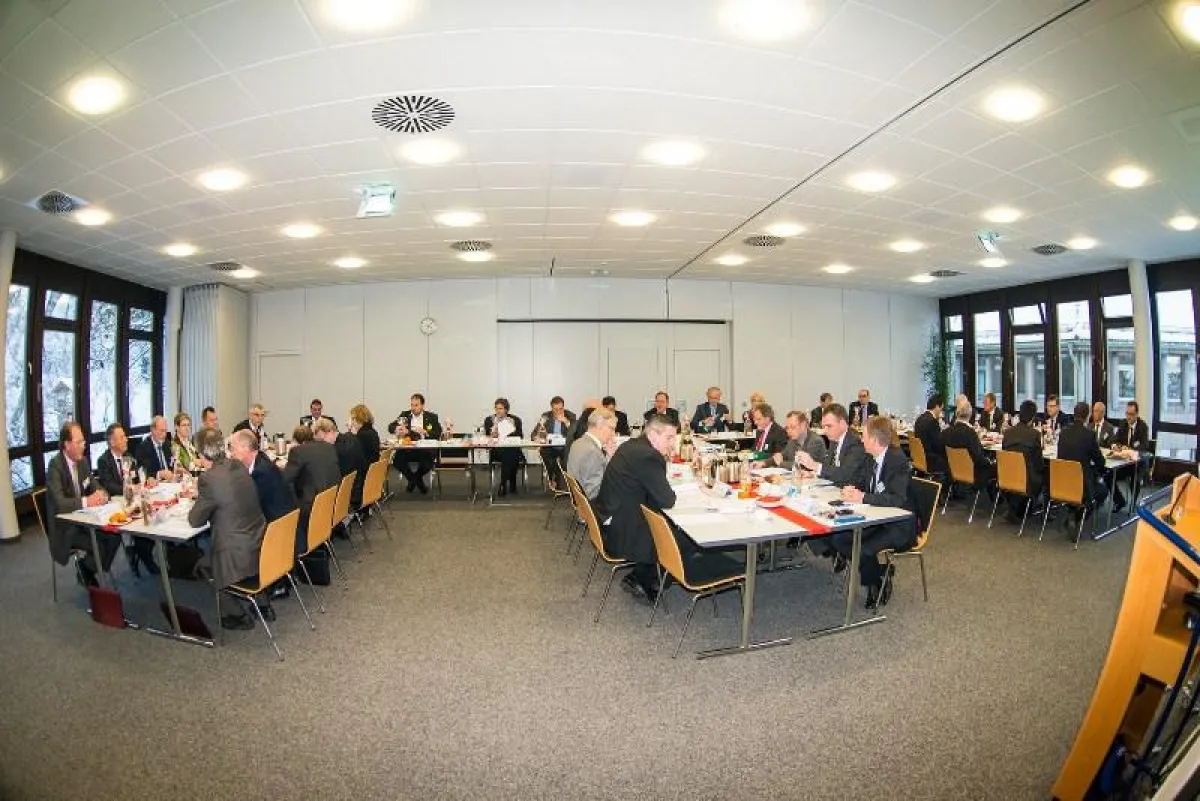 Das IHK-Budget für das nächste Jahr hat die Vollversammlung im IHK-Gebäude in Villingen-Schwenningen