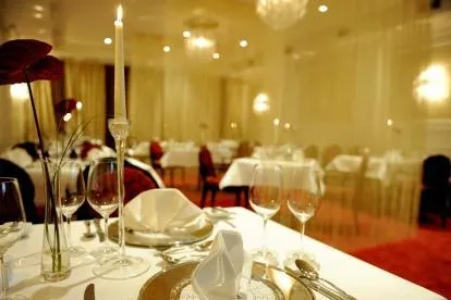 Bild: Zum Verlieben: Valentinstagsmenü im Restaurant „Weinrot“ mit 3,4 oder 5 Gängen