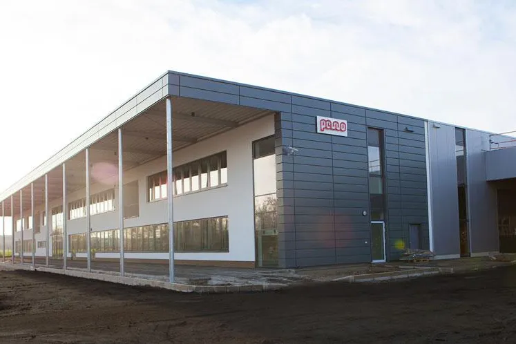 Licht an. PEWO Energietechnik startet erweiterte Produktion Bild: Licht an. PEWO Energietechnik startet erweiterte Produktion