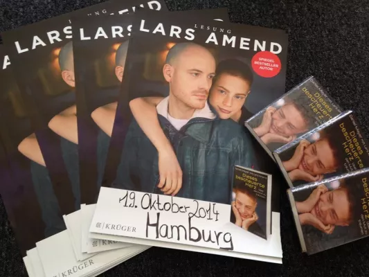 Vorverkauf für Lesung mit Lars Amend zugunsten des Fördervereins KinderLeben e.V. am 19. Oktober 2014 Bild: Vorverkauf für Lesung mit Lars Amend zugunsten des Fördervereins KinderLeben e.V. am 19. Oktober 2014