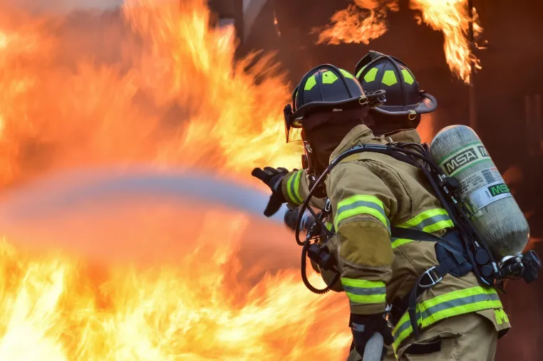 Bild: Großbrand in Hochdahl – Firma für Raumgestaltung hat Notquartier