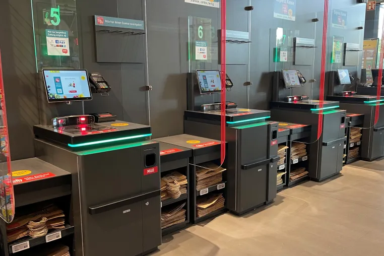 Bild: Gemeinsam führen 4POS und Pan Oston den Markt für Self-Checkouts in den deutschsprachigen Ländern an