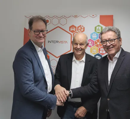 Bild: Dr. Miloš Stefanović im INTERVISTA‑Aufsichtsrat – starke Impulse für Brandenburgs digitale Transformation