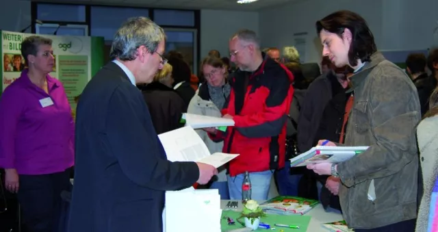Bild: Persönliche Beratung zum Fernstudium – Einladung zum Info-Abend