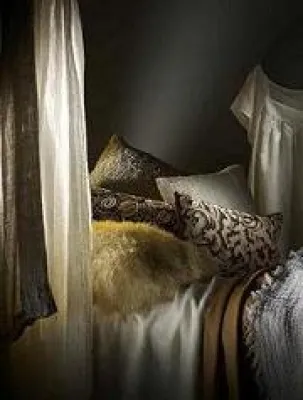 Bild: Neues Schaufenster bei „Style Fifth Avenue“ - „Boudoir“ und „Gentlemen’s Room“